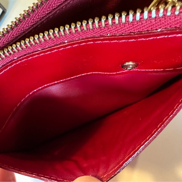 Louis Vuitton Key Pouch - Picture 6 of 8